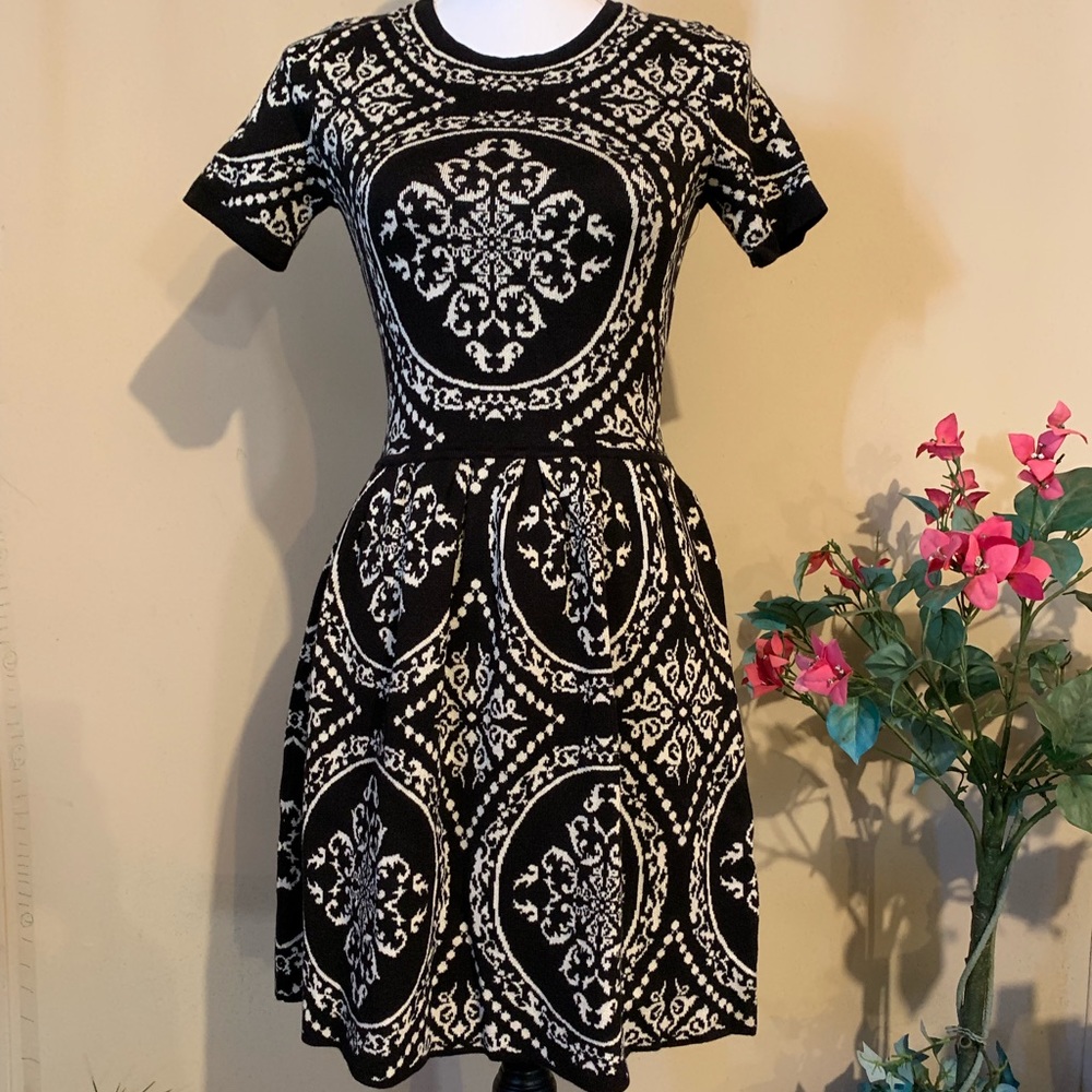 Romeo +Juliet  dress New size S